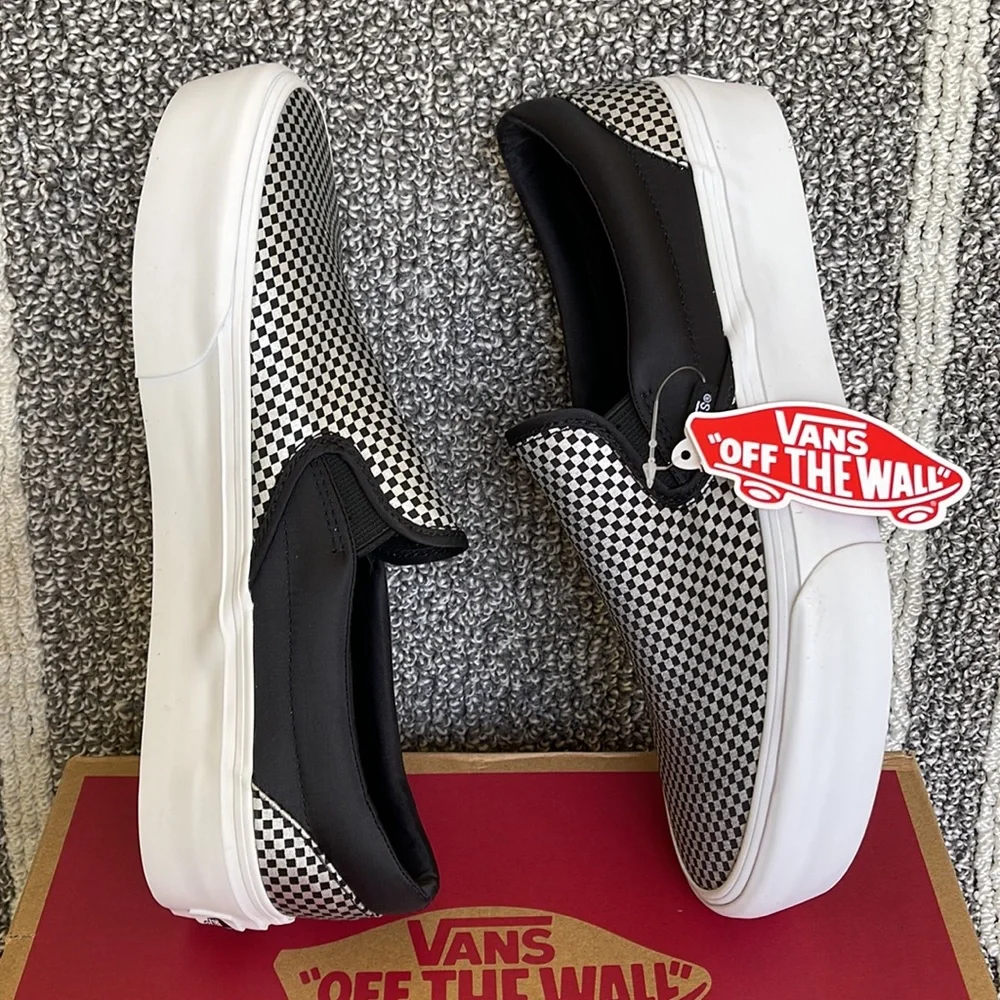 Vans Classic Slip-On Sparkle Check Black/True White WMNS sneakers-platforms - Picture 12 of 16